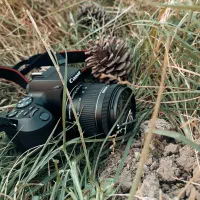 دوربین ۲۵۰دی کنون بسیار کم کار و تمیز