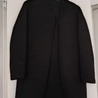 یه کت طوسی یه کت مشکی جین یه کت مشکی بافت