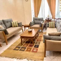 مبلمان ۶ نفره/ میز وسط دیاموند  /۲ عدد میز عسلی