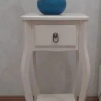 میز تلفن به همراه دکوری