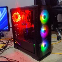 کیس i7 7700رم۱۶ مادربرد z270a گذافیک rx 470