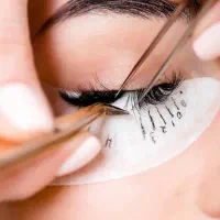 آموزش اکستنشن مژه و ‌لیفت مژه و ابرو