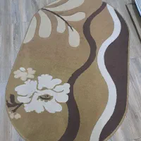 گلیم اشپزخانه و ساعت دیواری