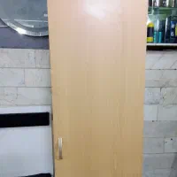 کمد لباس بسیار تمیز بدون خط و خش