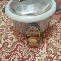 پلوپز درحدنو سالم ومیوه خوری بلوری وساعت دیواری