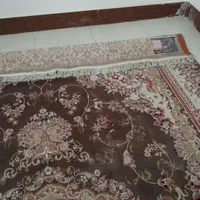 فرش نه متری ودوعدد نمد از پشم طبیعی