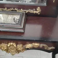 اینه قدی و میز