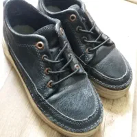 کتانی قفل دار پسرانه درحدنو|کفش و لباس بچه|رشت, منظریه|دیوار