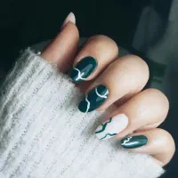 کاشت ناخن(با تخفیف)