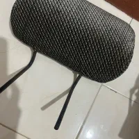 پشت سر صندلی