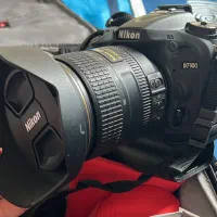 نیکون ۷۱۰۰ با لنز ۱۲۰-۲۴