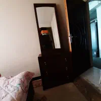 تخت دو نفره همراه میز آرایش ۵میلیون