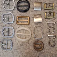 قلاب و دکمه و منجوق