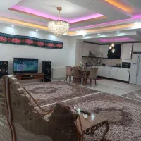 130 متر دو خواب نورگیر عالی
