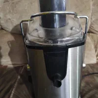 دستگاه ابمیوه گیری