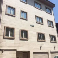 آپارتمان مطهری تک واحدی طبقه سوم ۱۴۰متری سنددار