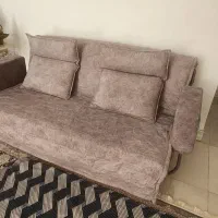 مبل سه نفره . حالت تخت میشه وقتی باز میشه|تخت و سرویس خواب|قم, زنبیل آباد|دیوار
