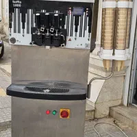 دستگاه بستنی