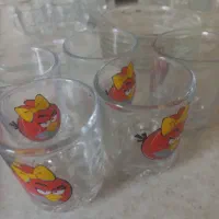 تعدادی استکان پافیلی