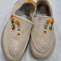 گیوه با گلدوزی