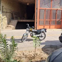 دوواحدتجاری سواره و پیاده به علاوه طبقه فوقانی