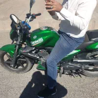 بنلی ۱۵۰ مدل ۴۰۰