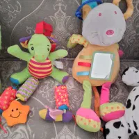 تعدادی عروسک و اسباب بازی موزیکال|اسباببازی|تهران, خواجه نظام الملک|دیوار