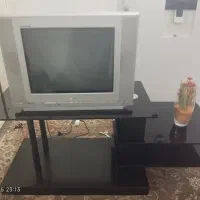 تلویزیون 21الجی همراه میزtv|تلویزیون و پروژکتور|گرگان, |دیوار