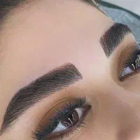 خدمات تخصصی میکروبلیدینگ و میکروپیکمنتیشن ابرو