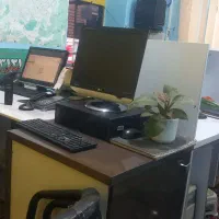 اپراتور پاسخگویی به تلفن دفتر پیک خانوم