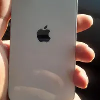 اپل iPhone 13 با حافظهٔ ۱۲۸ گیگابایت