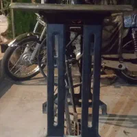 چرخ خیاطی پایه دار سینگر عتیقه قدیمی|چرخ خیاطی و ریسندگی|نهاوند, |دیوار