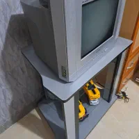 تلوزیون ۱۴ اینچ همراه با زیر تلوزیونی