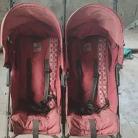 کالسکه دوقلو