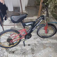 دوچرخه|دوچرخه، اسکیت، اسکوتر|اهرم, |دیوار