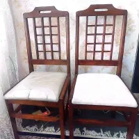صندلی چوبی در حد نو