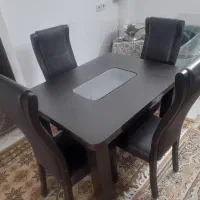 میز ناهارخوری و صندلی