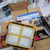 پرژکتور شارژی وپاوربانک دار و پنل خورشیدی