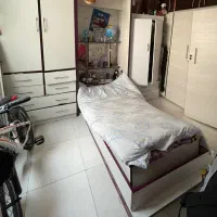 تخت یک نفره تاشو با دو کمد مناسب