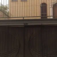 خانه-ویلایی-دو-طبقه-در-مرکز-شهر