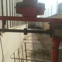 1عدد قپان یک تنی سنگ سر خود و یک عدد قپان|ماشین‌آلات صنعتی|ری, بازار آهن|دیوار