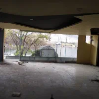 اجاره مغازه ۹۰ متری جلو دریاچه کیو. زیباکنار