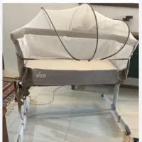 گهواره یا تخت کنار مادر