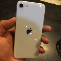 اپل iPhone SE (2020) با حافظهٔ ۱۲۸ گیگابایت|موبایل|شاهین‌شهر, خانه کارگر|دیوار