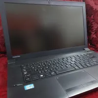 لپتاپ استوک توشیبا با رم 8 و cpu i5