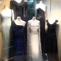 فروشنده خانم