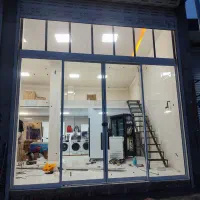 نصب‌وتعمیرشیشه‌سکوریت‌انجام‌میشد