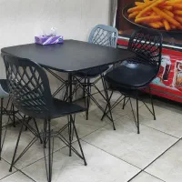 فروش چهار دست میز و صندی ایفلی پایه فلزی  در حد نو