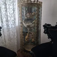یک عدد بوفه ی برنز