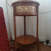 میز کنار سالنی سلطنتی 500هزارتومن|مبلمان خانگی و میز عسلی|بجنورد, |دیوار